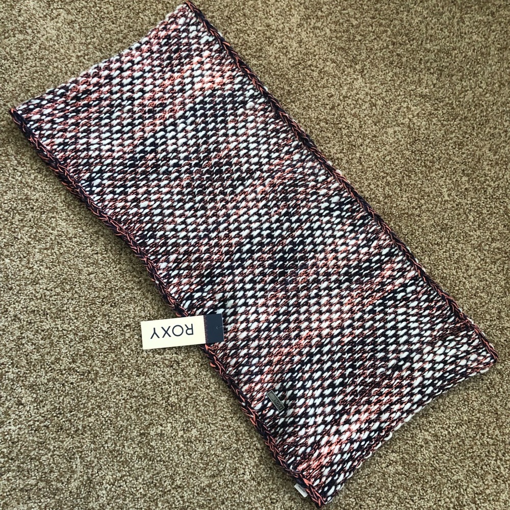 Roxy wrap scarf
